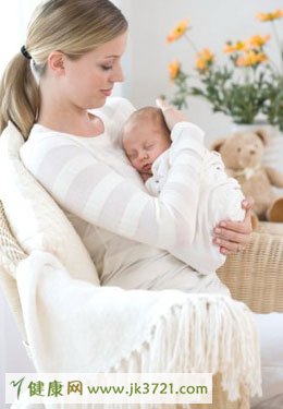 宝宝脐带护理方法避免脐带炎