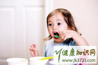 孩子吃饭慢怎么办孩子正常用餐时间是多久
