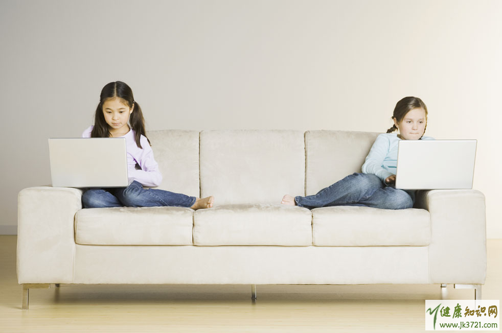 孩子玩电脑好吗怎样防止孩子沉迷电脑