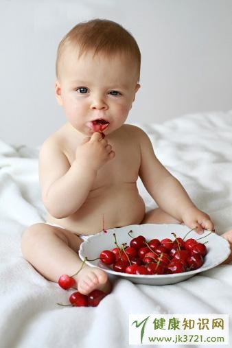 一岁内宝宝不能吃的五种水果