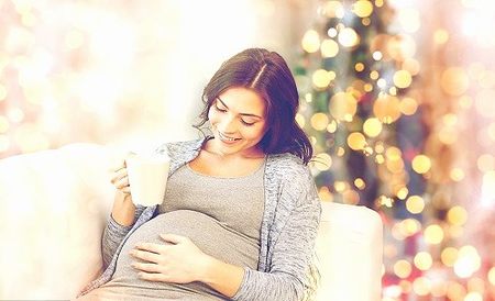巧囊手术后多久可以做试管婴儿，子宫息肉做宫腔镜手术会损害卵巢吗？