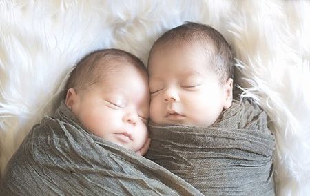 胚胎着床晚预产期就会推后吗，有姐妹二胎怀女宝是比预产期提前出生的吗？