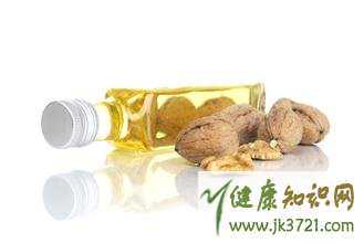 宝宝能吃核桃油吗核桃油对宝宝有什么好处插图