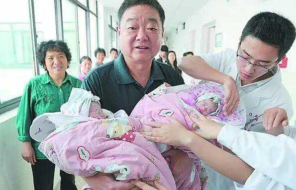 广西试管可以做龙凤胎吗？附广西试管龙凤胎费用明细？插图1