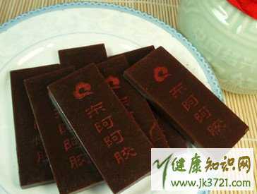 女人吃阿胶的六大好处阿胶的禁忌人群插图1 女人吃阿胶的六大好处阿胶的禁忌人群插图1