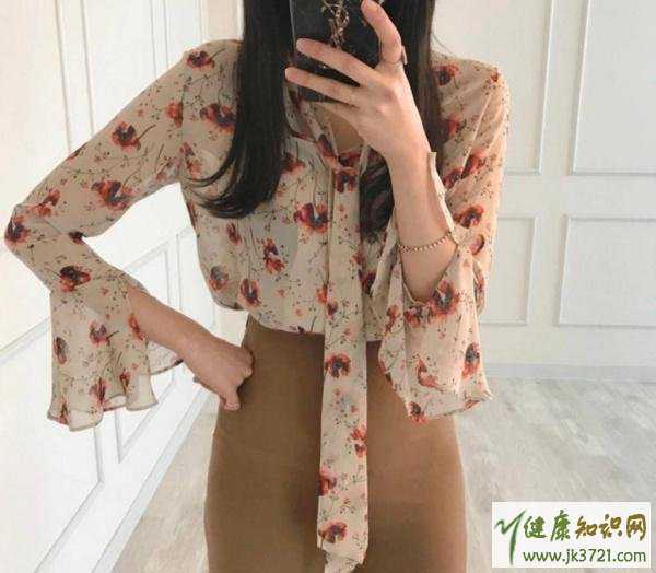 2017春季流行什么样的服饰春季流行服装及穿搭女生版插图9 2017春季流行什么样的服饰春季流行服装及穿搭女生版插图9