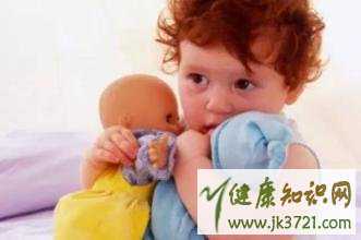 宝宝恋物也是种病正确纠正宝宝恋物的方法插图