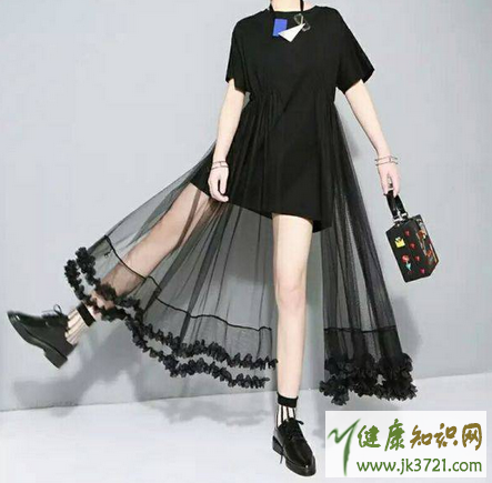 2017春季流行什么样的服饰春季流行服装及穿搭女生版插图13 2017春季流行什么样的服饰春季流行服装及穿搭女生版插图13