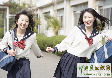 青春期的女孩会有性渴望吗青春期女生有性冲动正常吗插图2 青春期的女孩会有性渴望吗青春期女生有性冲动正常吗插图2