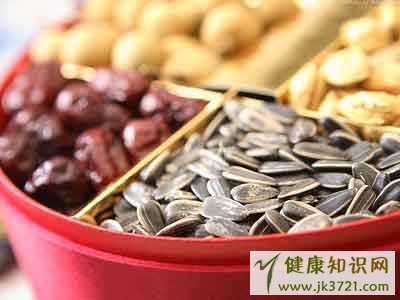 坚果的营养价值，对宝宝的好处插图