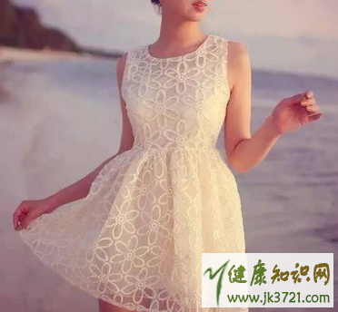教你根据身形穿衣搭配女孩子黄金比例身材怎么算插图8 教你根据身形穿衣搭配女孩子黄金比例身材怎么算插图8