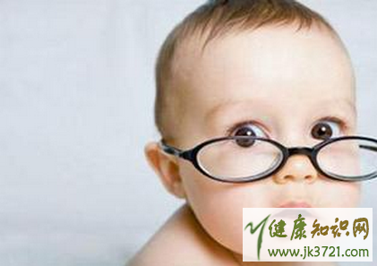 小孩子可以戴隐形眼镜吗戴隐形眼镜的七大危害插图1 小孩子可以戴隐形眼镜吗戴隐形眼镜的七大危害插图1