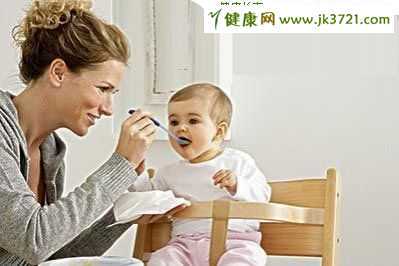 妈妈注意宝宝饮食的12个要点插图