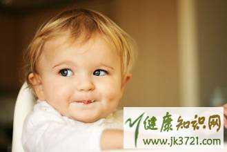小孩眼睛斜视是什么原因造成的儿童斜视怎么纠正插图1