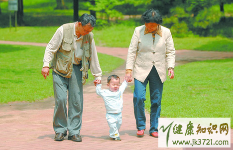 隔代教育如何扬长避短隔代教育的四大误区插图