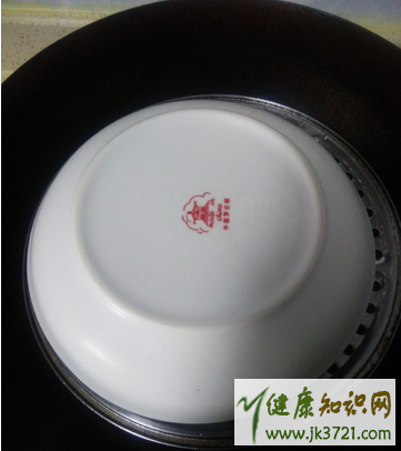 蒸鸡蛋可以放虾皮吗怎样做虾皮蒸鸡蛋给孩子吃插图6 蒸鸡蛋可以放虾皮吗怎样做虾皮蒸鸡蛋给孩子吃插图6