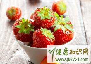 宝宝能吃草莓吗宝宝怎样吃草莓才安全插图