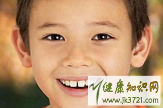 儿童换牙时牙齿出现缝隙牙齿缝隙大有什么影响插图2 儿童换牙时牙齿出现缝隙牙齿缝隙大有什么影响插图2