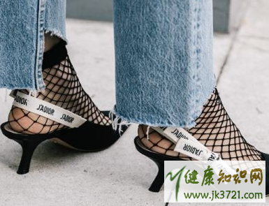 2017春季流行什么样的服饰春季流行服装及穿搭女生版插图28