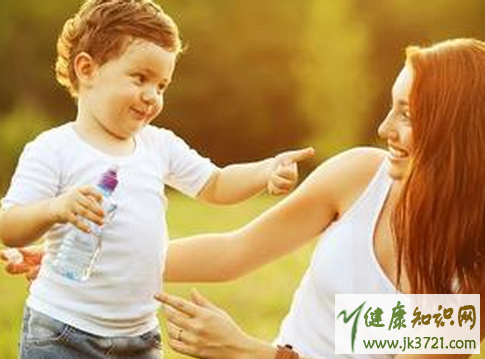 宝宝叛逆期的表现宝宝叛逆期怎么办插图2