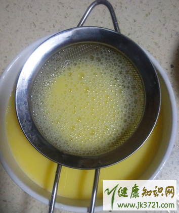 蒸鸡蛋可以放虾皮吗怎样做虾皮蒸鸡蛋给孩子吃插图4 蒸鸡蛋可以放虾皮吗怎样做虾皮蒸鸡蛋给孩子吃插图4