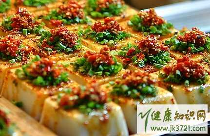 女性经期能喝蜂蜜吗多喝蜂蜜茶缓解腹痛插图4