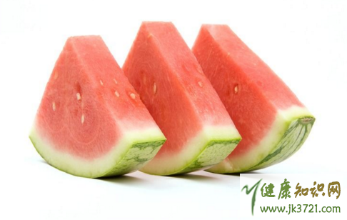 孩子感冒发烧可以吃西瓜吗小孩发烧吃西瓜要注意什么插图
