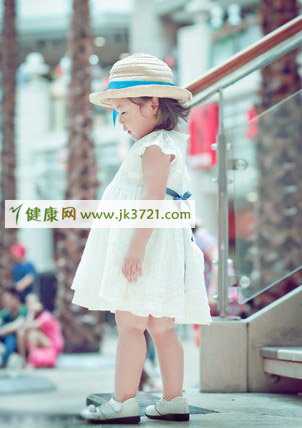 宝宝流鼻血怎么办?如何预防?插图 宝宝流鼻血怎么办?如何预防?插图