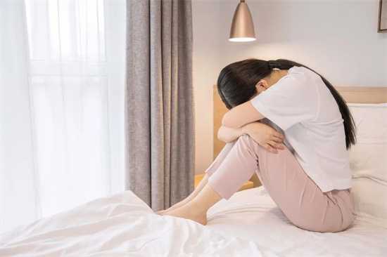 孕妇怀孕期间可以吃脆柿子吗？脆柿子的功效与作用详解插图1