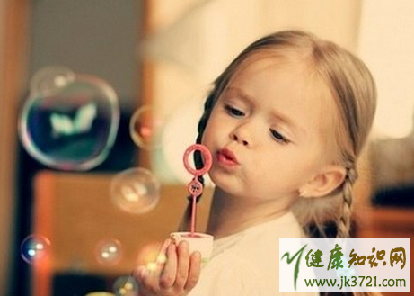 小孩口臭吃什么好小孩口臭吃什么水果插图