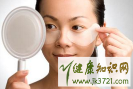 女人如何有效的预防和消除眼袋眼袋形成的原因有哪些插图2 女人如何有效的预防和消除眼袋眼袋形成的原因有哪些插图2