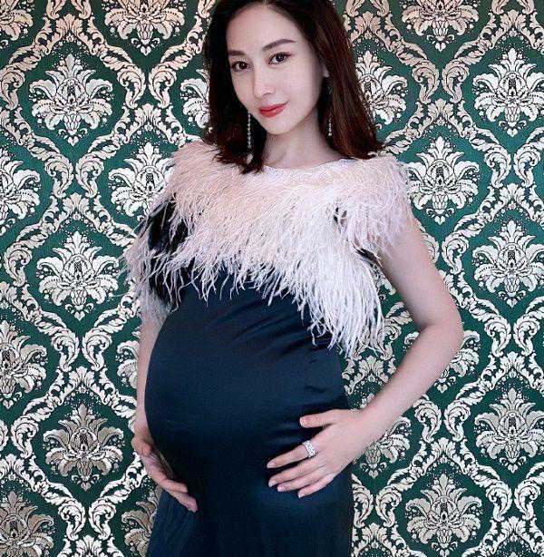 樊少皇官宣老婆二胎得女，晒一家四口小女儿似洋娃娃插图1
